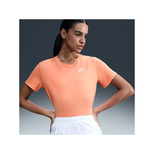T-shirt damski Nike Sportswear Club Essentials - Pomarańczowy Nike S (EU 36-38) Nike poland