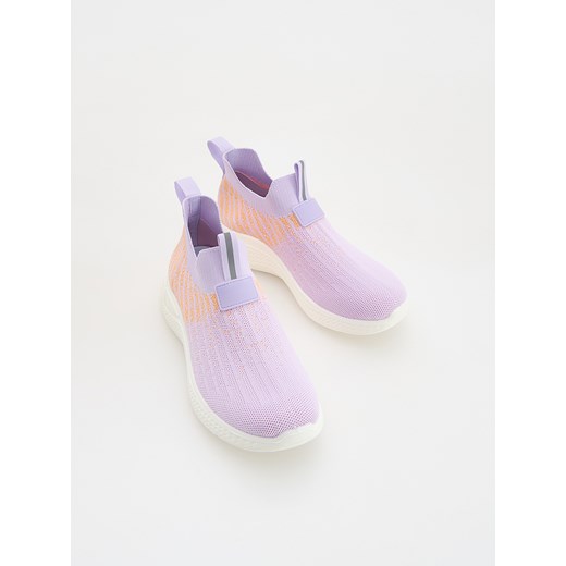 Reserved - Lekkie sneakersy - lawendowy ze sklepu Reserved w kategorii Buty sportowe dziecięce - zdjęcie 180285396