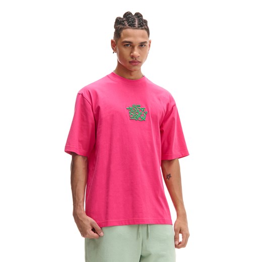 Cropp - Różowy T-shirt z haftem - różowy ze sklepu Cropp w kategorii T-shirty męskie - zdjęcie 180286405