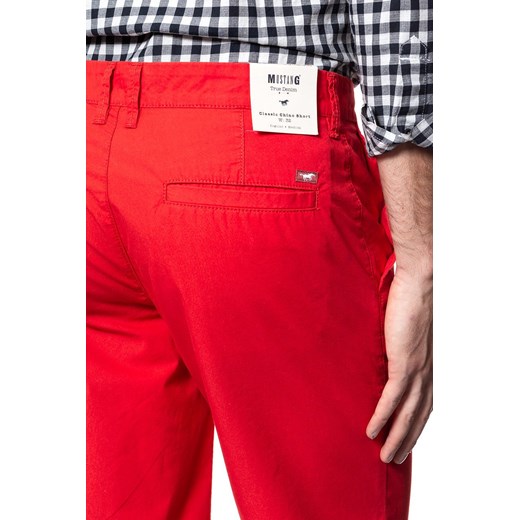 SPODENKI MUSTANG Classic Chino Short Flame Scarlet 1009613 7130 Mustang W32 YouNeedit.pl