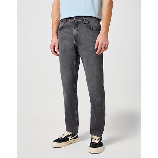 WRANGLER GREENSBORO MĘSKIE SPODNIE JEANSOWE JEANSY DŻINSY BLACKOUT W112353077 ze sklepu YouNeedit.pl w kategorii Jeansy męskie - zdjęcie 180294508