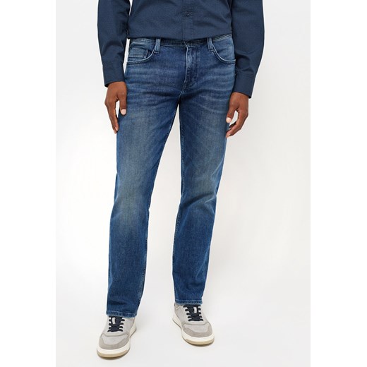 MĘSKIE SPODNIE JEANSOWE MUSTANG DENVER STRAIGHT DENIM BLUE 1014607 5000 903 ze sklepu YouNeedit.pl w kategorii Jeansy męskie - zdjęcie 180294635