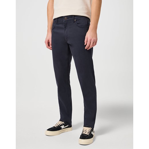 WRANGLER MĘSKIE SPODNIE JEANSOWE GREENSBORO DARK NAVY 112353072 W15Q018200 ze sklepu YouNeedit.pl w kategorii Jeansy męskie - zdjęcie 180295075
