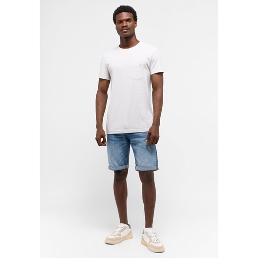 MĘSKIE SZORTY MUSTANG Chicago Shorts Z Denim Blue 1015690 5000 202 Mustang W40 YouNeedit.pl