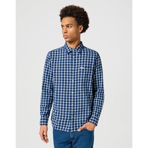 WRANGLER MĘSKA KOSZULA 1 PKT SHIRT BLACK IRIS 112356771 W5X2017356 ze sklepu YouNeedit.pl w kategorii Koszule męskie - zdjęcie 180296026