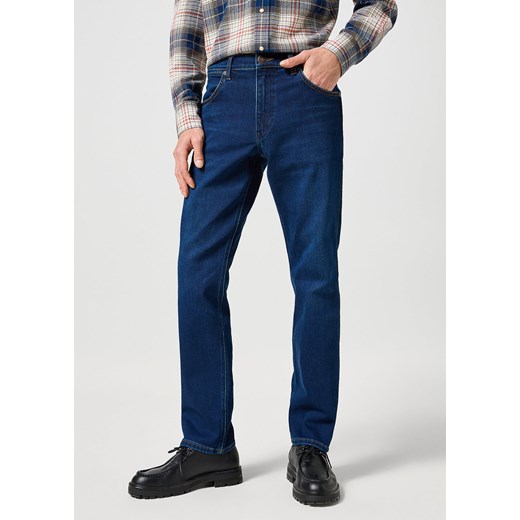 WRANGLER MĘSKIE SPODNIE JEANSOWE GREENSBORO SUNSET RINSE 112357414 W15Q008820 ze sklepu YouNeedit.pl w kategorii Jeansy męskie - zdjęcie 180301535