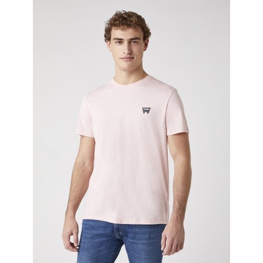 MĘSKI T-SHIRT WRANGLER SS SIGN OFF TEE SILVER PINK W7C07D3TU 112131607 ze sklepu YouNeedit.pl w kategorii T-shirty męskie - zdjęcie 180301548
