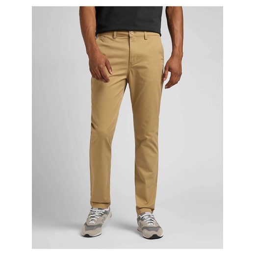 LEE MĘSKIE SPODNIE MATERIAŁOWE LEE SLIM CHINO CLAY L71LTY60 112324935 ze sklepu YouNeedit.pl w kategorii Spodnie męskie - zdjęcie 180304498