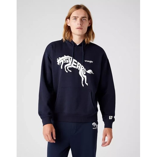 WRANGLER 75TH ANNI MĘSKA BLUZA Z KAPTUREM LOGO NADRUK HOODIE DARK SAPPHIRE W645HTB08 112146182 ze sklepu YouNeedit.pl w kategorii Bluzy męskie - zdjęcie 180304819