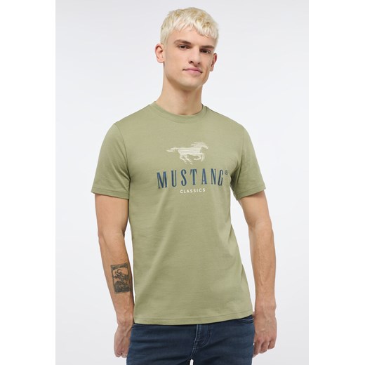 MUSTANG ALEX C PRINT MĘSKI T-SHIRT KOSZULKA LOGO NADRUK OIL GREEN 1013808 6273 Mustang S YouNeedit.pl