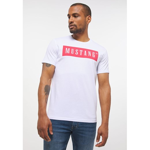 MUSTANG STYLE ALEX C LOGO TEE MĘSKI T-SHIRT KOSZULKA LOGO NADRUK GENERAL WHITE 1013223 2045 ze sklepu YouNeedit.pl w kategorii T-shirty męskie - zdjęcie 180306737