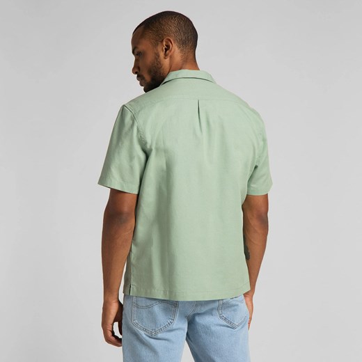 MĘSKA KOSZULA MATERIAŁOWA LEE SS RESORT SHIRT GRANITE GREEN L67PKWQN 112116916 Lee M YouNeedit.pl