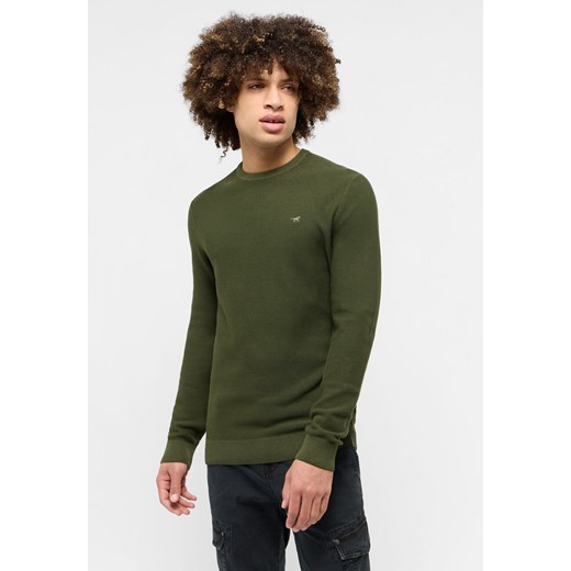MUSTANG ELLIOT MĘSKI SWETER LOGO ELEGANCKI RIFLE GREEN 1015472 6514 ze sklepu YouNeedit.pl w kategorii Swetry męskie - zdjęcie 180307399