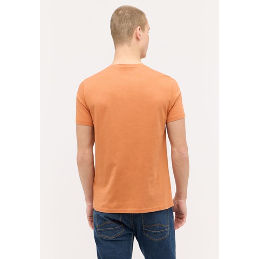 MĘSKA KOSZULKA MUSTANG Austin T-shirt LOGO Raw Sienna 1015070 7088 Mustang M YouNeedit.pl