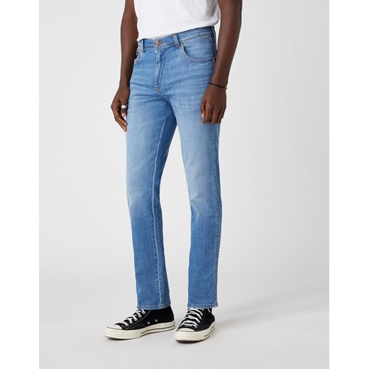 MĘSKIE SPODNIE JEANSOWE WRANGLER TEXAS SLIM LIGHT STRIKE W12SQ148S 112126516 ze sklepu YouNeedit.pl w kategorii Jeansy męskie - zdjęcie 180308115