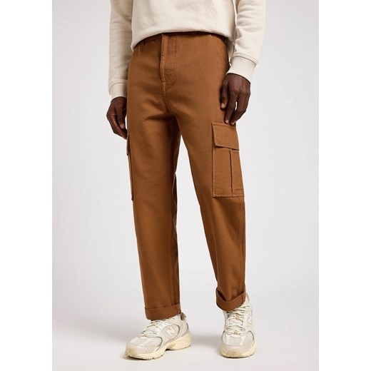 LEE MĘSKIE SPODNIE MATERIAŁOWE CARGO PANT ACORN 112349315 L72K015505 ze sklepu YouNeedit.pl w kategorii Jeansy męskie - zdjęcie 180308535