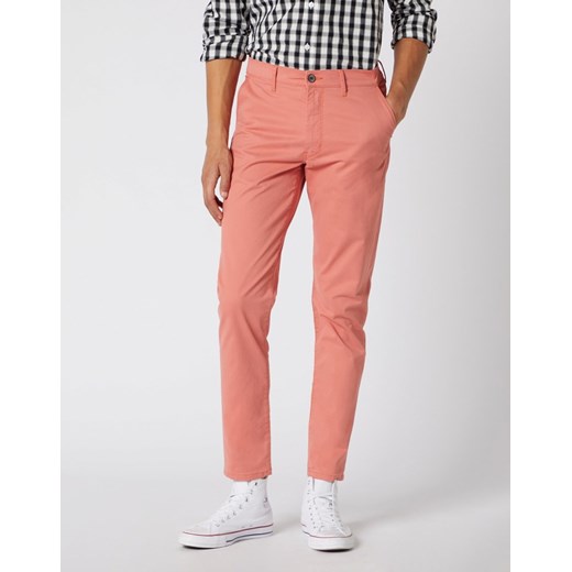 SPODNIE MĘSKIE WRANGLER CHINO CORAL W16LWAR03 112127328 ze sklepu YouNeedit.pl w kategorii Spodnie męskie - zdjęcie 180309445