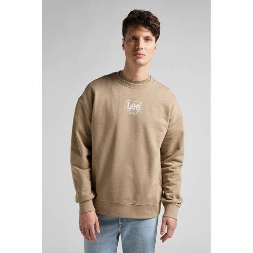 LEE LOGO LOOSE MĘSKA BLUZA KLASYCZNA NADRUK CREW CLAY L82ESP56 112145607 ze sklepu YouNeedit.pl w kategorii Bluzy męskie - zdjęcie 180313497