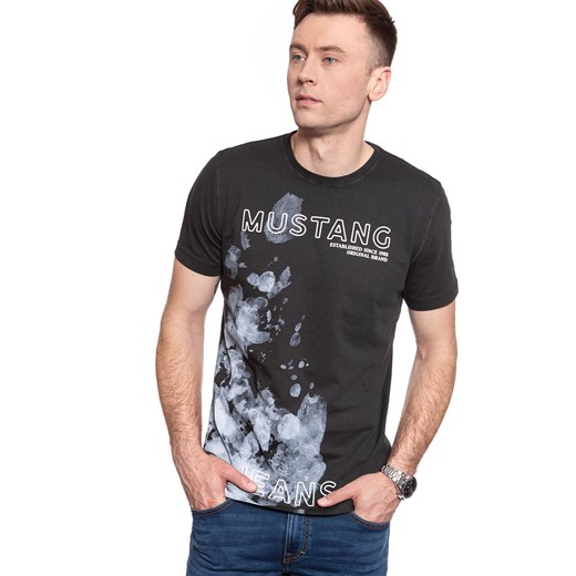 MĘSKI T-SHIRT MUSTANG Alex C Print 1009947 4142 ze sklepu YouNeedit.pl w kategorii T-shirty męskie - zdjęcie 180313807