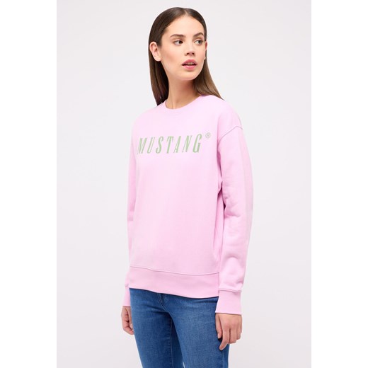 DAMSKA BLUZA MUSTANG LOGO Aberdeen Pink Lavender 1014960 8070 ze sklepu YouNeedit.pl w kategorii Bluzy damskie - zdjęcie 180314747