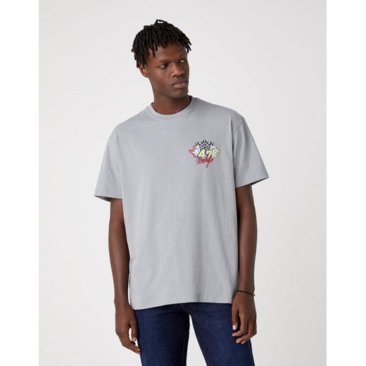 MĘSKI T-SHIRT WRANGLER SS CAR TEE MONUMENT GREY W7APGF174 112131355 ze sklepu YouNeedit.pl w kategorii T-shirty męskie - zdjęcie 180319526