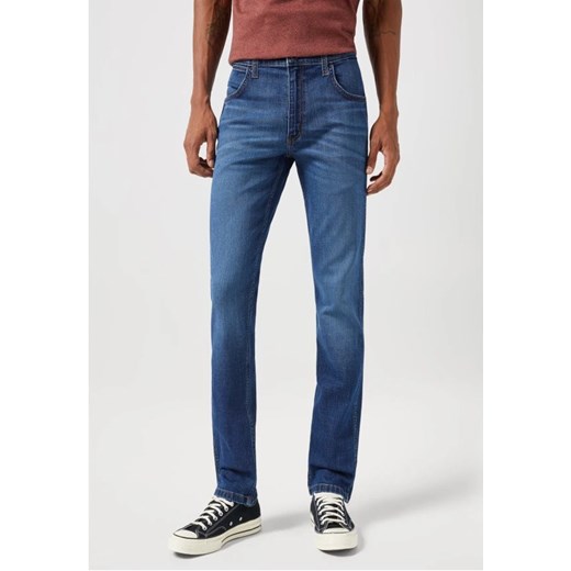 WRANGLER MĘSKIE SPODNIE JEANSOWE REGULAR FIT BALANCING ACT 112351224 W154017978 ze sklepu YouNeedit.pl w kategorii Jeansy męskie - zdjęcie 180319916