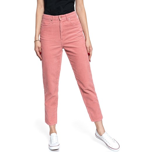 SPODNIE WRANGLER DAMSKIE MOM JEANS BRAND APRICOT W246UPP06 112127945 ze sklepu YouNeedit.pl w kategorii Spodnie damskie - zdjęcie 180322486