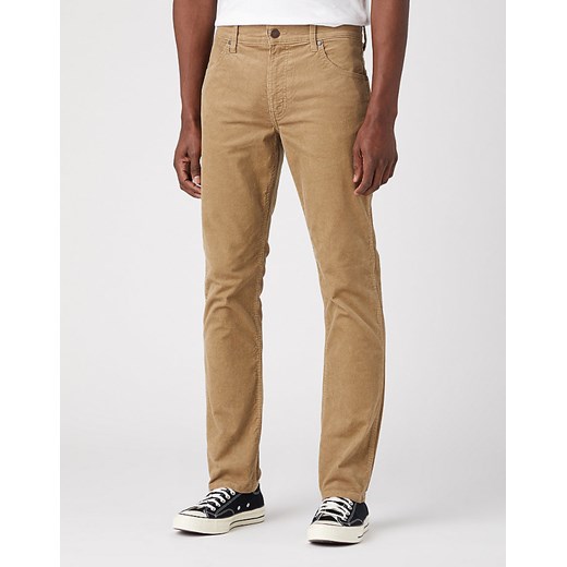 WRANGLER GREENSBORO MĘSKIE SPODNIE SZTRUKSOWE SZTRUKSY SZTRUKS LEAD GREY W15QLMM24 ze sklepu YouNeedit.pl w kategorii Spodnie męskie - zdjęcie 180322598