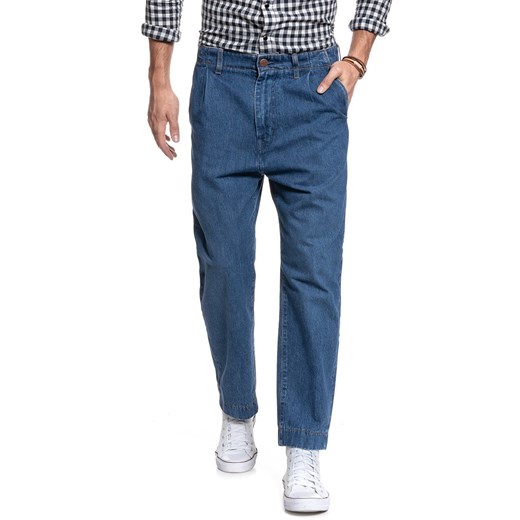 WRANGLER PLEATED CHINO PHELPS BLUE W15LQ7052 112126817 ze sklepu YouNeedit.pl w kategorii Jeansy męskie - zdjęcie 180324626