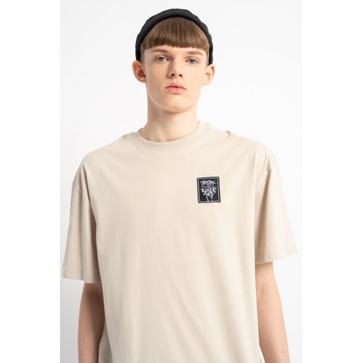 Kremowy t-shirt z autorską grafiką z tyłu, rozmiar - 146, kolor - kremowy ze sklepu REPORTER w kategorii T-shirty chłopięce - zdjęcie 180379449