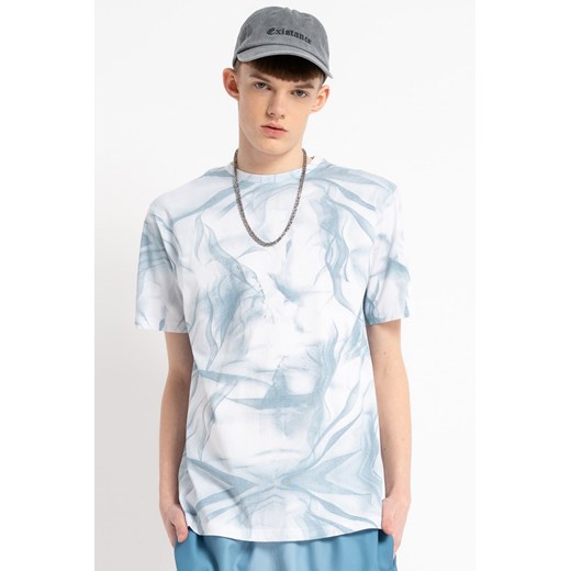 Biały t-shirt z niebieskim nadrukiem na całości, rozmiar - 140, kolor - biały ze sklepu REPORTER w kategorii T-shirty chłopięce - zdjęcie 180379478