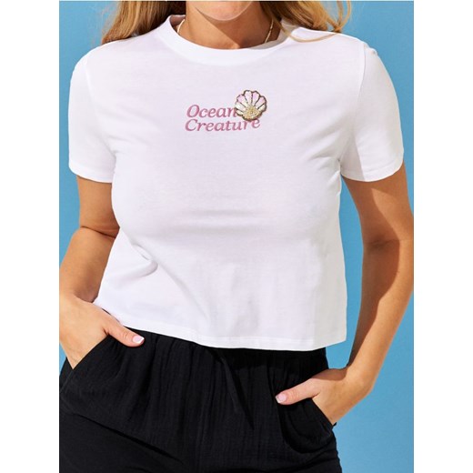 Sinsay - Bawełniany crop top z haftowanym napisem i aplikacją w kształcie muszelki - biały ze sklepu Sinsay w kategorii Bluzki damskie - zdjęcie 180381795
