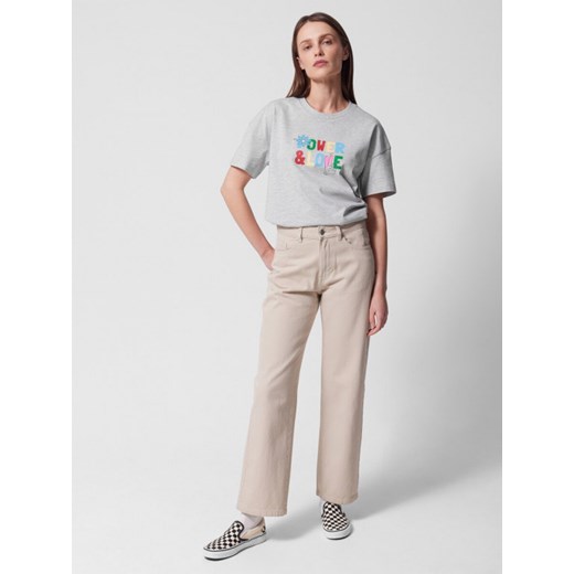 Damskie jeansy straight Outhorn  OTHWSS24TTROF723 - beżowe ze sklepu Sportstylestory.com w kategorii Jeansy damskie - zdjęcie 180392237