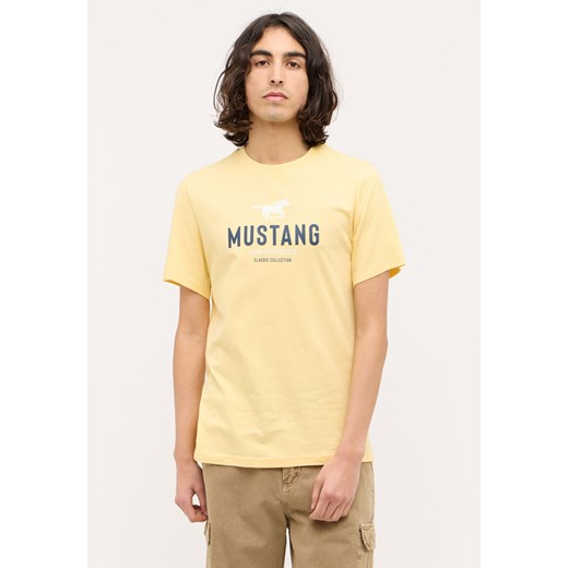 MĘSKA KOSZULKA MUSTANG Austin T-shirt LOGO Impala 1015059 9043 ze sklepu YouNeedit.pl w kategorii T-shirty męskie - zdjęcie 180396239