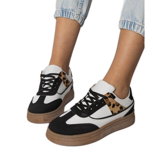 Biało-czarne sneakersy z panterkowym dodatkiem białe ze sklepu ButyModne.pl w kategorii Buty sportowe damskie - zdjęcie 180397488