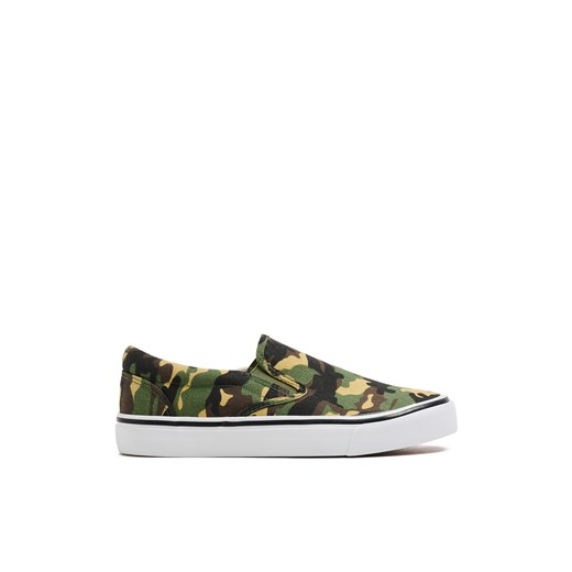 Cropp - Trampki ze wzorem moro - wielobarwny ze sklepu Cropp w kategorii Trampki damskie - zdjęcie 180404665