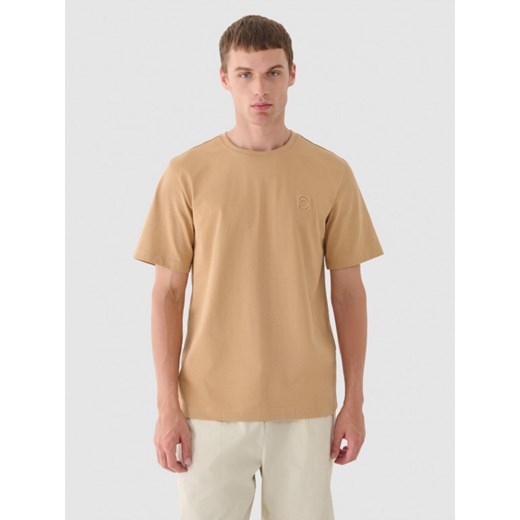 Męski t-shirt basic Outhorn OTHWAW24TTSHM2434 - brązowy ze sklepu Sportstylestory.com w kategorii T-shirty męskie - zdjęcie 180408277