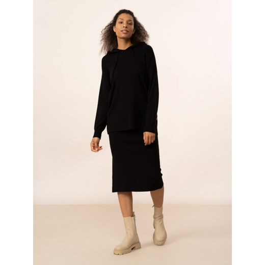 Damski sweter z kapturem OUTHORN OTHAW22TSWEF002 ze sklepu Sportstylestory.com w kategorii Bluzy damskie - zdjęcie 180408299