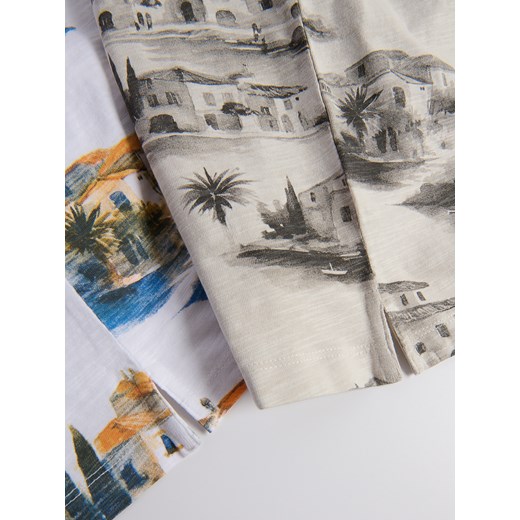 T-shirt męski Reserved w nadruki z krótkim rękawem 