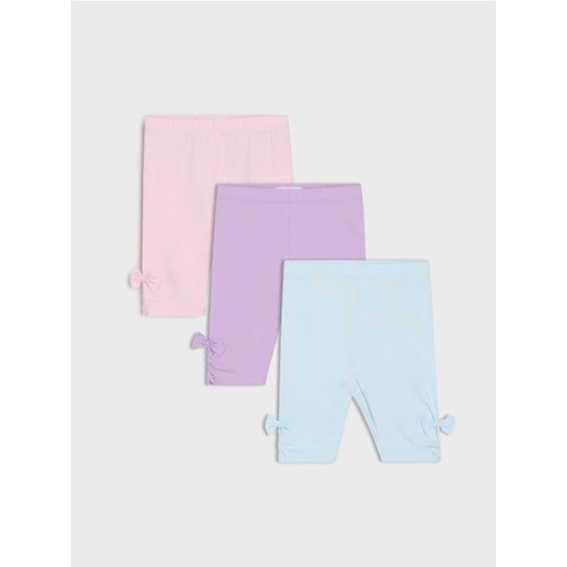 Sinsay - Krótkie legginsy z ozdobnymi kokardami 3 pack - wielobarwny - id: 750EV-MLC - marki Sinsay - 180413947 Sinsay - Krótkie legginsy z ozdobnymi kokardami 3 pack - wielobarwny ze sklepu Sinsay w kategorii Spodenki dziewczęce - zdjęcie 180413947