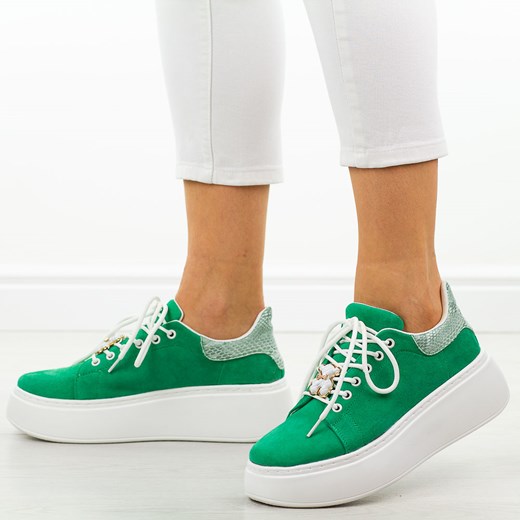 Zielone zamszowe skórzane sneakersy damskie Vinceza 89104 ze sklepu suzana.pl w kategorii Trampki damskie - zdjęcie 180426736