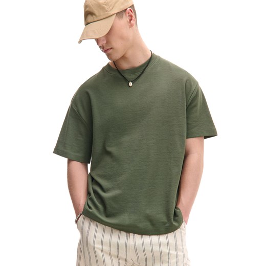 Cropp - Zielona koszulka comfort - zielony ze sklepu Cropp w kategorii T-shirty męskie - zdjęcie 180429916