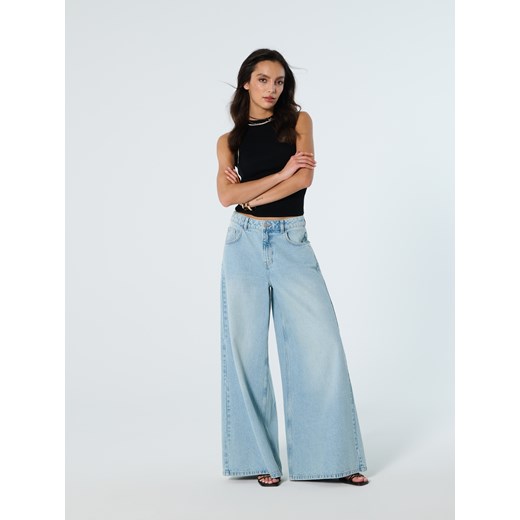 Bluzka damska Sinsay czarna z okrągłym dekoltem casualowa bez rękawów 