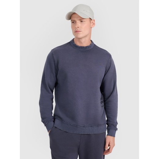 Męska bluza dresowa nierozpinana bez kaptura 4F 4FWSS25TSWSM1739 - granatowy ze sklepu Sportstylestory.com w kategorii Bluzy męskie - zdjęcie 180442389