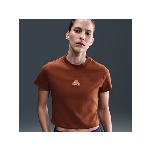 Damski T-shirt z krótkim rękawem Dri-FIT Nike ACG - Brązowy ze sklepu Nike poland w kategorii Bluzki damskie - zdjęcie 180449897