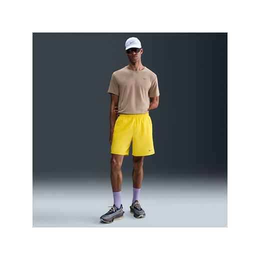 Męskie spodenki do biegania z wszytą bielizną Dri-FIT Nike Challenger 18 cm - Żółty ze sklepu Nike poland w kategorii Spodenki męskie - zdjęcie 180454968