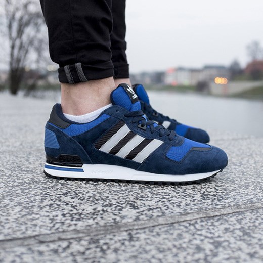 BUTY LIFESTYLE MĘSKIE ADIDAS ZX 700 M19392 sneakerstudio-pl granatowy skóra