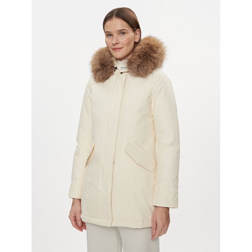 Woolrich Kurtka puchowa Arctic Raccoon CFWWOU0538FRUT0001 Écru Regular Fit ze sklepu MODIVO w kategorii Kurtki damskie - zdjęcie 181044218