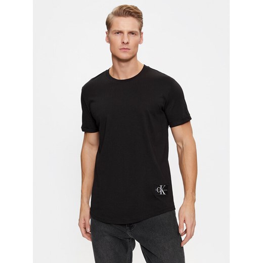 Calvin Klein Jeans T-Shirt J30J323482 Czarny Regular Fit ze sklepu MODIVO w kategorii T-shirty męskie - zdjęcie 181076088