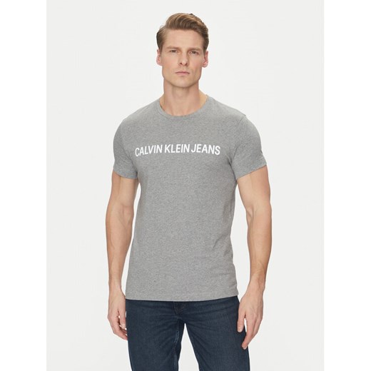 Calvin Klein Jeans T-Shirt Core Institutional Logo J30J307855 Szary Regular Fit ze sklepu MODIVO w kategorii T-shirty męskie - zdjęcie 181128967